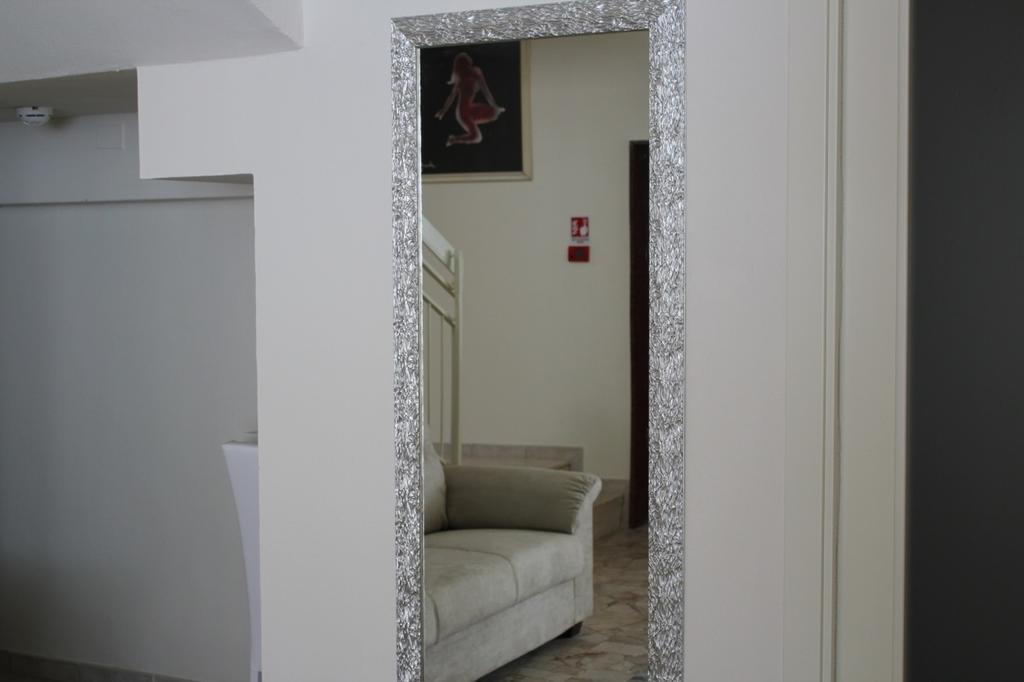 Hotel Marina Римини Экстерьер фото